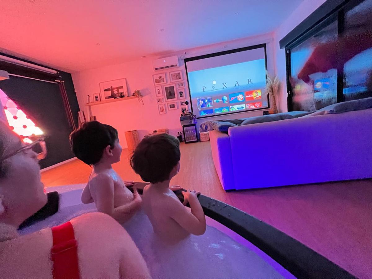 Capsule Nature & Photos - Jacuzzi - Netflix & Cinema - Ps5 & Jeu *